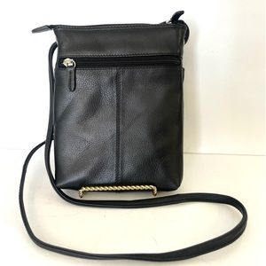 NWOT Women’s Black New York Crossbody Leather Bag